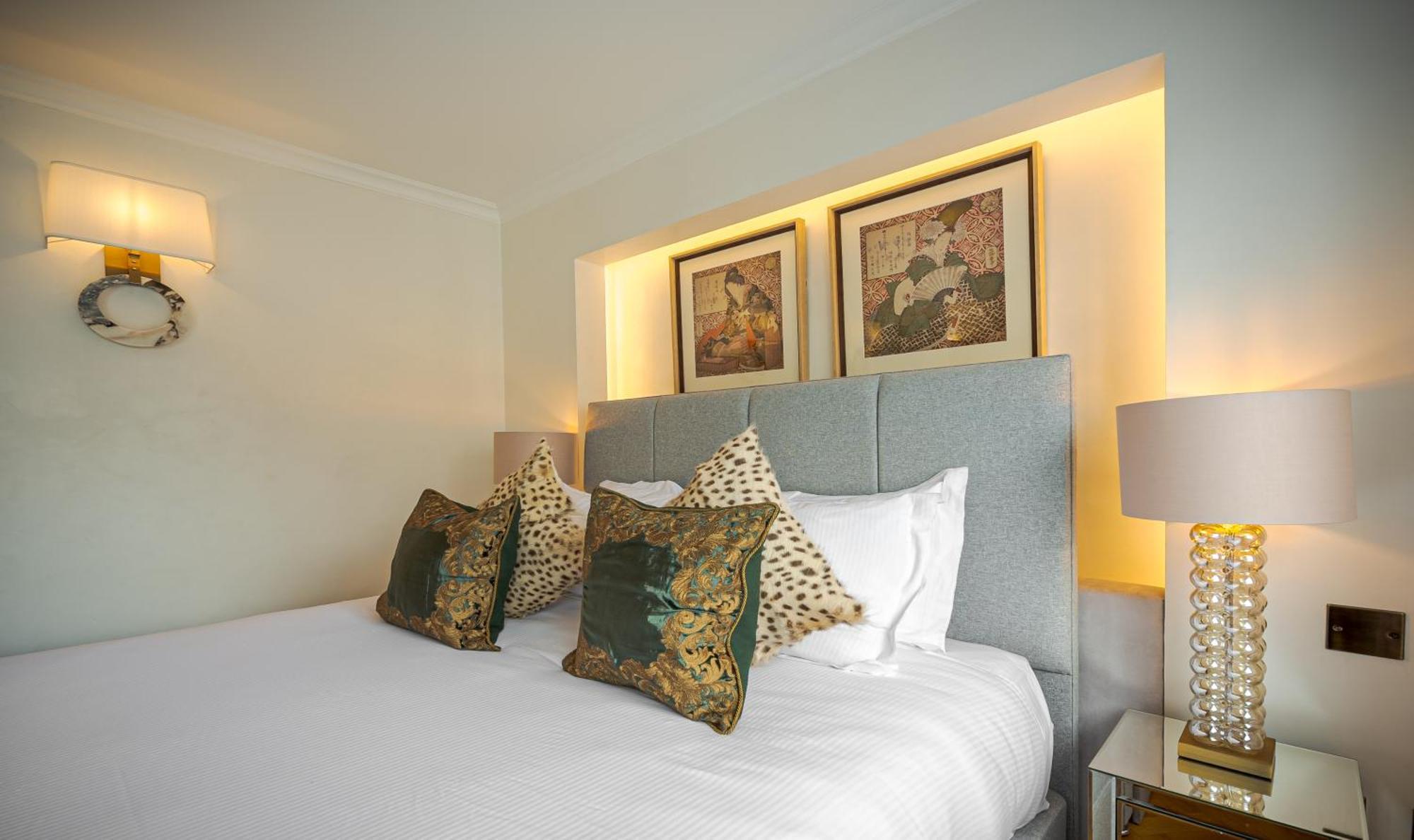 Modern Knightsbridge Apartment With Balcony Overlooking Harrods Prime Location London Exterior foto