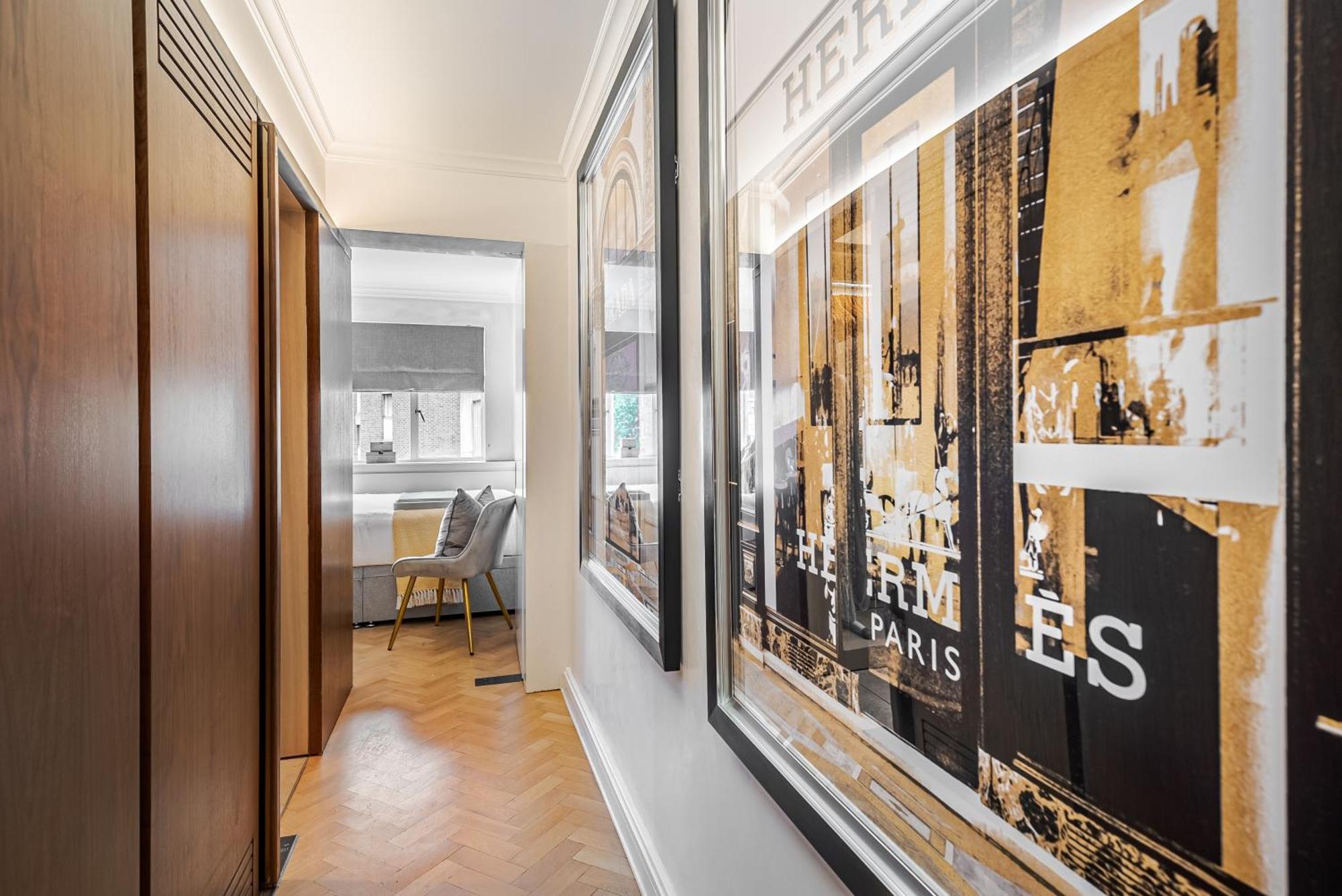 Modern Knightsbridge Apartment With Balcony Overlooking Harrods Prime Location London Exterior foto