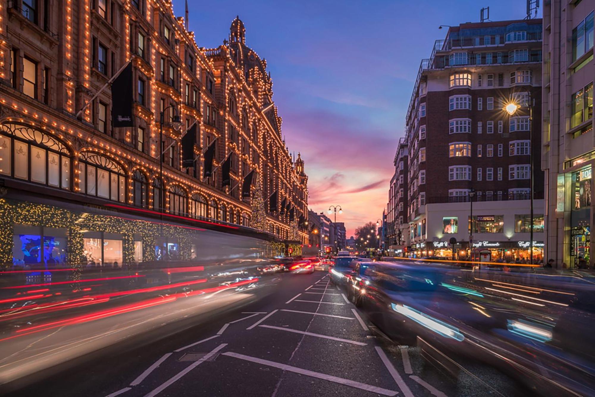 Modern Knightsbridge Apartment With Balcony Overlooking Harrods Prime Location London Exterior foto